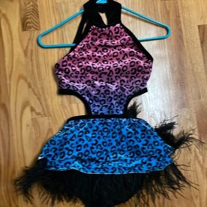 Dance costume worn once nothing wrong with it